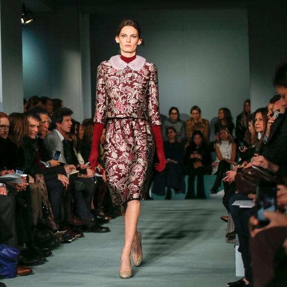 $6,000 NEW OSCAR DE LA RENTA FLORAL JAQUARD BURGUNDY JACKET SKIRT SUIT US L - Picture 13 of 16